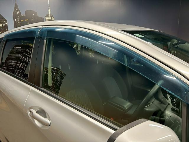 ノート X DIG-S (禁煙車)(純正SDナビ)(バックカメラ)(HIDヘッドライト)(アイドリングストップ)(スマートキー&プッシュスタート)(フルセグTV)(スペアタイヤ)(ETC)(社外14インチAW)(53枚目)