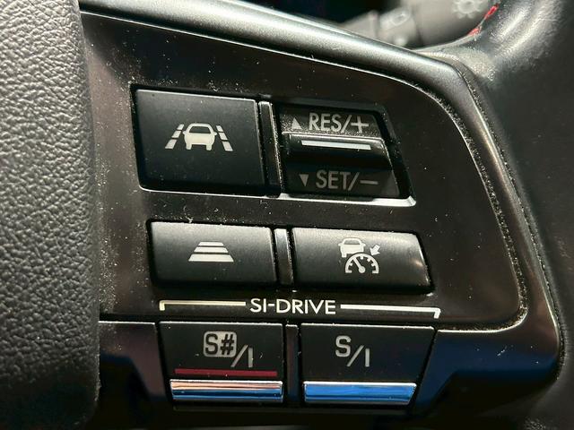 レヴォーグ 2.0STIスポーツアイサイト (禁煙車)(4WD)(レーダークルーズ)(赤本革)(レーンキープ)(アイサイト)(フルフラット)(パドルシフト)(ビルドインETC)(パワーシート)(シートメモリ)(BSM)(純正18インチAW)(9枚目)