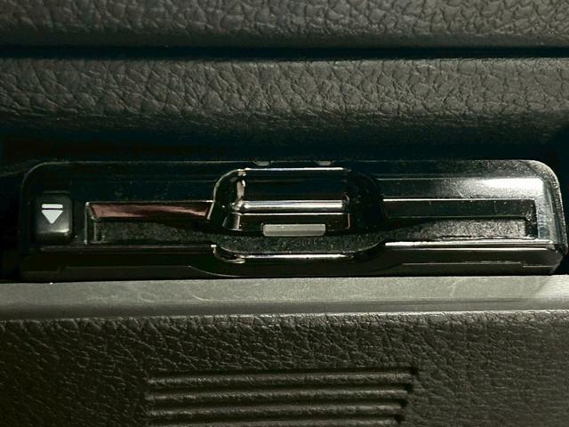 レヴォーグ 2.0STIスポーツアイサイト (禁煙車)(4WD)(レーダークルーズ)(赤本革)(レーンキープ)(アイサイト)(フルフラット)(パドルシフト)(ビルドインETC)(パワーシート)(シートメモリ)(BSM)(純正18インチAW)(15枚目)