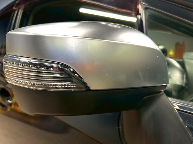 レヴォーグ 2.0STIスポーツアイサイト (禁煙車)(4WD)(レーダークルーズ)(赤本革)(レーンキープ)(アイサイト)(フルフラット)(パドルシフト)(ビルドインETC)(パワーシート)(シートメモリ)(BSM)(純正18インチAW)(31枚目)