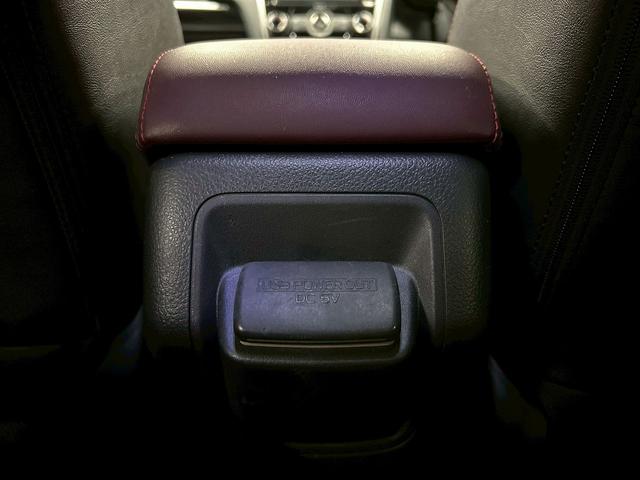 レヴォーグ 2.0STIスポーツアイサイト (禁煙車)(4WD)(レーダークルーズ)(赤本革)(レーンキープ)(アイサイト)(フルフラット)(パドルシフト)(ビルドインETC)(パワーシート)(シートメモリ)(BSM)(純正18インチAW)(43枚目)