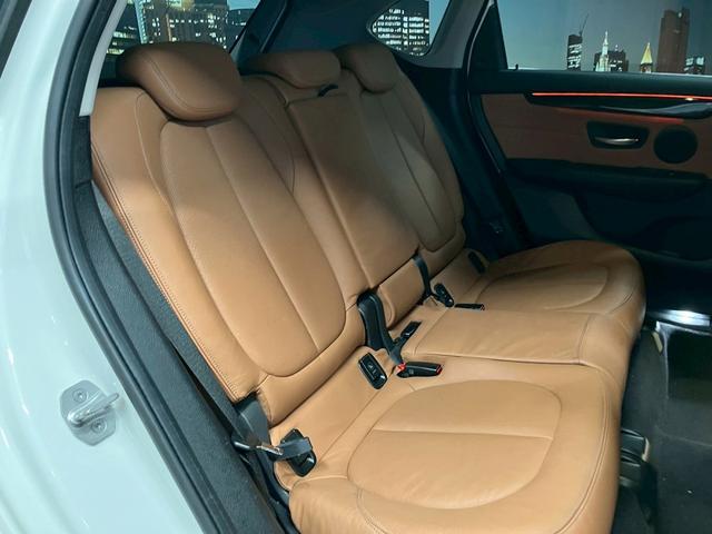 2シリーズ 218dアクティブツアラー ラグジュアリー (禁煙車)(茶本革)(メーカーナビ)(バックカメラ)(クリアランスソナー)(フロントフォグ)(LEDヘッドライト)(パワーシート)(シートヒーター)(プッシュスタート&スマートキー)純正16インチAW(13枚目)