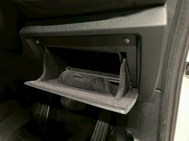 2シリーズ 218dアクティブツアラー ラグジュアリー (禁煙車)(茶本革)(メーカーナビ)(バックカメラ)(クリアランスソナー)(フロントフォグ)(LEDヘッドライト)(パワーシート)(シートヒーター)(プッシュスタート&スマートキー)純正16インチAW(48枚目)