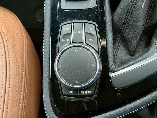 2シリーズ 218dアクティブツアラー ラグジュアリー (禁煙車)(茶本革)(メーカーナビ)(バックカメラ)(クリアランスソナー)(フロントフォグ)(LEDヘッドライト)(パワーシート)(シートヒーター)(プッシュスタート&スマートキー)純正16インチAW(60枚目)