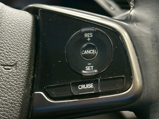 シビック ハッチバック (禁煙車)(純正メモリナビ)(LEDヘッドライト)(バックカメラ)(フロントフォグ)(パドルシフト)(プッシュスタート&スマートキー)(AVH)(純正18インチAW)(8枚目)