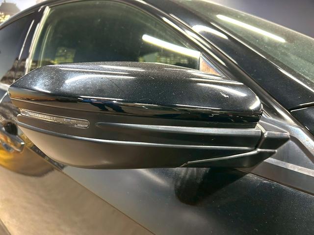 シビック ハッチバック (禁煙車)(純正メモリナビ)(LEDヘッドライト)(バックカメラ)(フロントフォグ)(パドルシフト)(プッシュスタート&スマートキー)(AVH)(純正18インチAW)(33枚目)