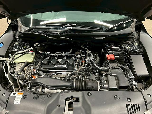 シビック ハッチバック (禁煙車)(純正メモリナビ)(LEDヘッドライト)(バックカメラ)(フロントフォグ)(パドルシフト)(プッシュスタート&スマートキー)(AVH)(純正18インチAW)(34枚目)
