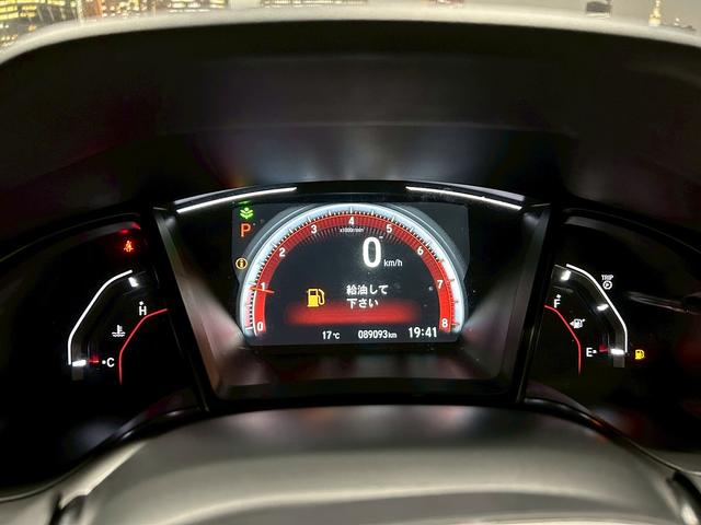 シビック ハッチバック (禁煙車)(純正メモリナビ)(LEDヘッドライト)(バックカメラ)(フロントフォグ)(パドルシフト)(プッシュスタート&スマートキー)(AVH)(純正18インチAW)(36枚目)