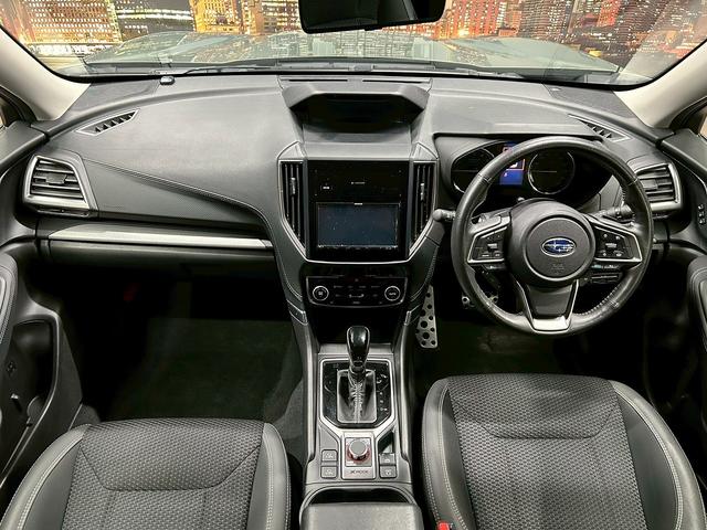 フォレスター アドバンス (禁煙車)(黒半革)(純正ナビ)(フロント・サイド・バックカメラ)(クリアランスソナー)(パワーシート)(パワーバックドア)(ステアリングヒーター)(パドルシフト)(ETC)(純正18インチAW)(5枚目)