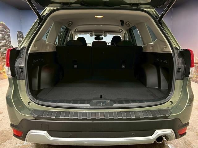 フォレスター アドバンス (禁煙車)(黒半革)(純正ナビ)(フロント・サイド・バックカメラ)(クリアランスソナー)(パワーシート)(パワーバックドア)(ステアリングヒーター)(パドルシフト)(ETC)(純正18インチAW)(15枚目)