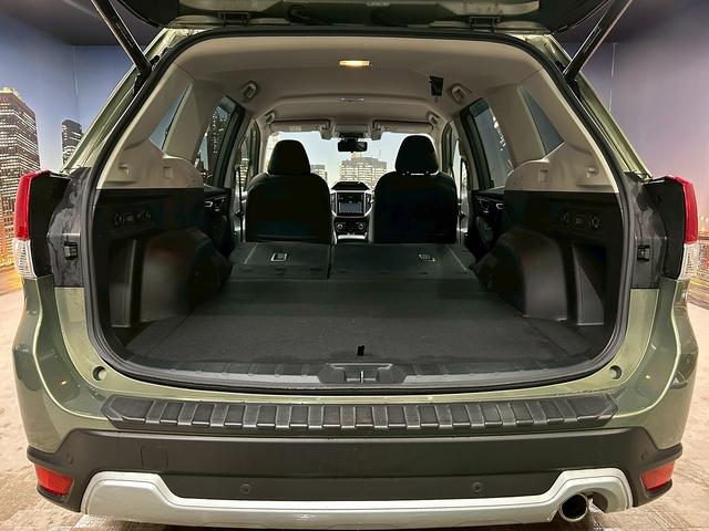 フォレスター アドバンス (禁煙車)(黒半革)(純正ナビ)(フロント・サイド・バックカメラ)(クリアランスソナー)(パワーシート)(パワーバックドア)(ステアリングヒーター)(パドルシフト)(ETC)(純正18インチAW)(16枚目)