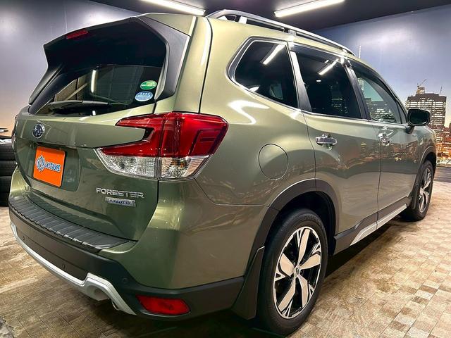 フォレスター アドバンス (禁煙車)(黒半革)(純正ナビ)(フロント・サイド・バックカメラ)(クリアランスソナー)(パワーシート)(パワーバックドア)(ステアリングヒーター)(パドルシフト)(ETC)(純正18インチAW)(24枚目)