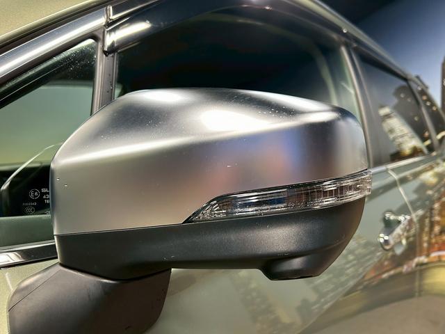 フォレスター アドバンス (禁煙車)(黒半革)(純正ナビ)(フロント・サイド・バックカメラ)(クリアランスソナー)(パワーシート)(パワーバックドア)(ステアリングヒーター)(パドルシフト)(ETC)(純正18インチAW)(32枚目)