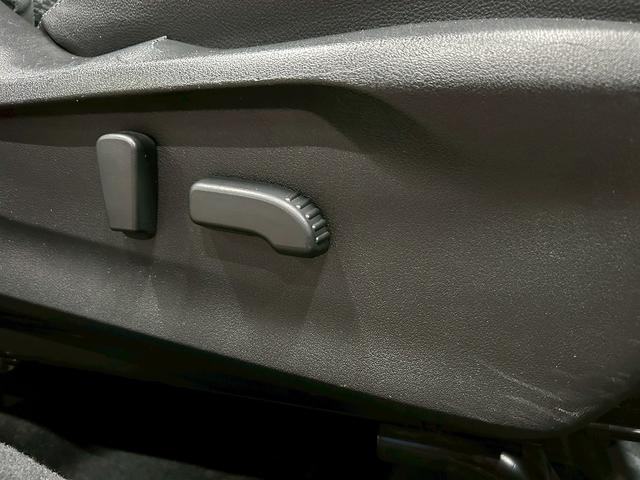 フォレスター アドバンス (禁煙車)(黒半革)(純正ナビ)(フロント・サイド・バックカメラ)(クリアランスソナー)(パワーシート)(パワーバックドア)(ステアリングヒーター)(パドルシフト)(ETC)(純正18インチAW)(33枚目)