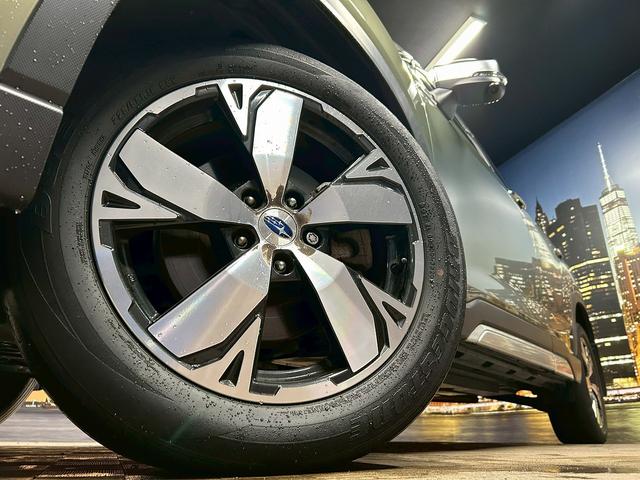 フォレスター アドバンス (禁煙車)(黒半革)(純正ナビ)(フロント・サイド・バックカメラ)(クリアランスソナー)(パワーシート)(パワーバックドア)(ステアリングヒーター)(パドルシフト)(ETC)(純正18インチAW)(65枚目)