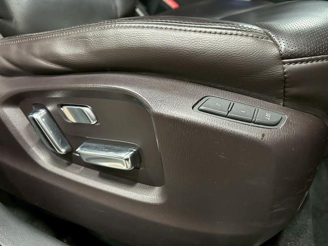 CX-8 XD Lパッケージ (禁煙車)(3列シート)(4WD)(フリップダウン)(黒本革)(純正SDナビ)(全周囲カメラ)(LEDヘッドライト)(室内灯LED)(レーダークルーズコントロール)(純正19インチAW)(11枚目)