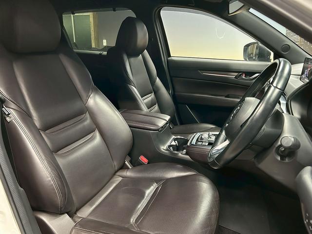 CX-8 XD Lパッケージ (禁煙車)(3列シート)(4WD)(フリップダウン)(黒本革)(純正SDナビ)(全周囲カメラ)(LEDヘッドライト)(室内灯LED)(レーダークルーズコントロール)(純正19インチAW)(19枚目)