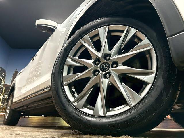 CX-8 XD Lパッケージ (禁煙車)(3列シート)(4WD)(フリップダウン)(黒本革)(純正SDナビ)(全周囲カメラ)(LEDヘッドライト)(室内灯LED)(レーダークルーズコントロール)(純正19インチAW)(22枚目)