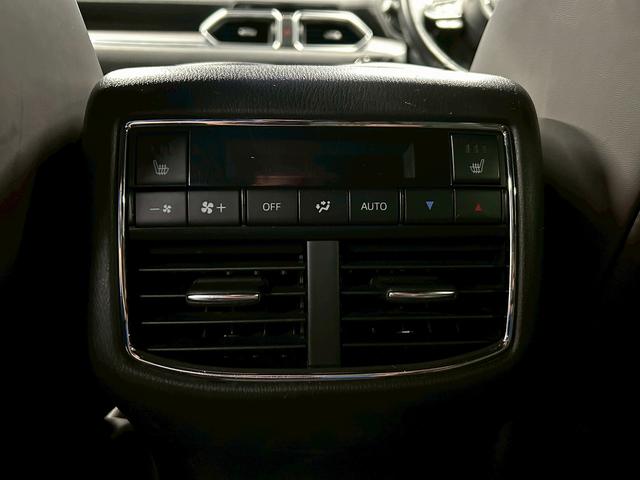 CX-8 XD Lパッケージ (禁煙車)(3列シート)(4WD)(フリップダウン)(黒本革)(純正SDナビ)(全周囲カメラ)(LEDヘッドライト)(室内灯LED)(レーダークルーズコントロール)(純正19インチAW)(30枚目)