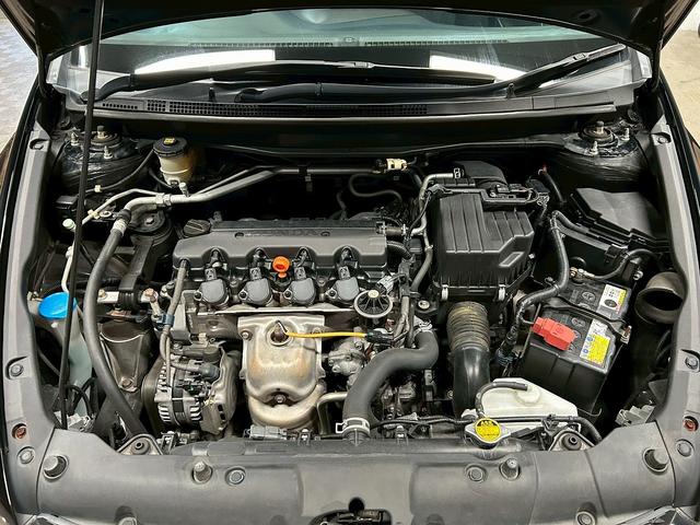 ストリーム RSZ (禁煙車)(後期型)(純正HDDナビ)(HIDヘッド)(フルフラット)(バック&サイドカメラ)(パドルシフト)(スマートキー)(ETC)(3列シート)(Bluetooth接続可)(純正17インチAW)(24枚目)