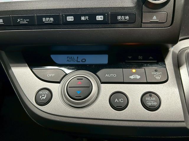 ストリーム RSZ (禁煙車)(後期型)(純正HDDナビ)(HIDヘッド)(フルフラット)(バック&サイドカメラ)(パドルシフト)(スマートキー)(ETC)(3列シート)(Bluetooth接続可)(純正17インチAW)(26枚目)