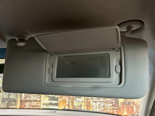 ストリーム RSZ (禁煙車)(後期型)(純正HDDナビ)(HIDヘッド)(フルフラット)(バック&サイドカメラ)(パドルシフト)(スマートキー)(ETC)(3列シート)(Bluetooth接続可)(純正17インチAW)(53枚目)