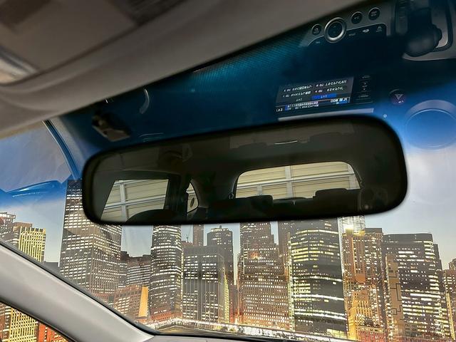 ストリーム RSZ (禁煙車)(後期型)(純正HDDナビ)(HIDヘッド)(フルフラット)(バック&サイドカメラ)(パドルシフト)(スマートキー)(ETC)(3列シート)(Bluetooth接続可)(純正17インチAW)(60枚目)