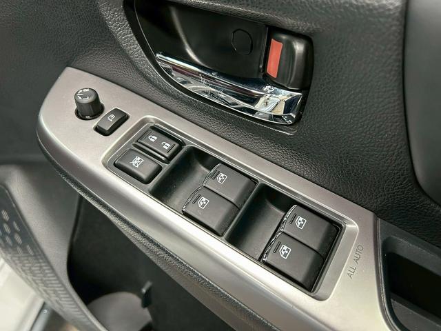 レヴォーグ １．６ＳＴＩスポーツアイサイト　アドバンスセーフティパッケージ　（禁煙車）（４ＷＤ）（赤茶本革シート）（ＳＴＩエアロ）（レーダークルーズ）（メーカーＳＤナビ）（パドルシフト）（バック＆サイドカメラ）（ＥＴＣ）（純正１８インチＡＷ）（38枚目）