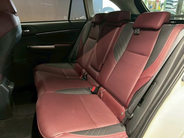 レヴォーグ １．６ＳＴＩスポーツアイサイト　アドバンスセーフティパッケージ　（禁煙車）（４ＷＤ）（赤茶本革シート）（ＳＴＩエアロ）（レーダークルーズ）（メーカーＳＤナビ）（パドルシフト）（バック＆サイドカメラ）（ＥＴＣ）（純正１８インチＡＷ）（46枚目）