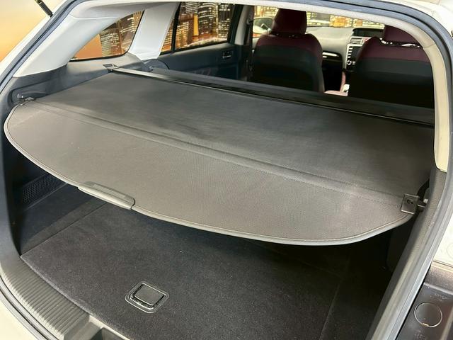 レヴォーグ １．６ＳＴＩスポーツアイサイト　アドバンスセーフティパッケージ　（禁煙車）（４ＷＤ）（赤茶本革シート）（ＳＴＩエアロ）（レーダークルーズ）（メーカーＳＤナビ）（パドルシフト）（バック＆サイドカメラ）（ＥＴＣ）（純正１８インチＡＷ）（48枚目）