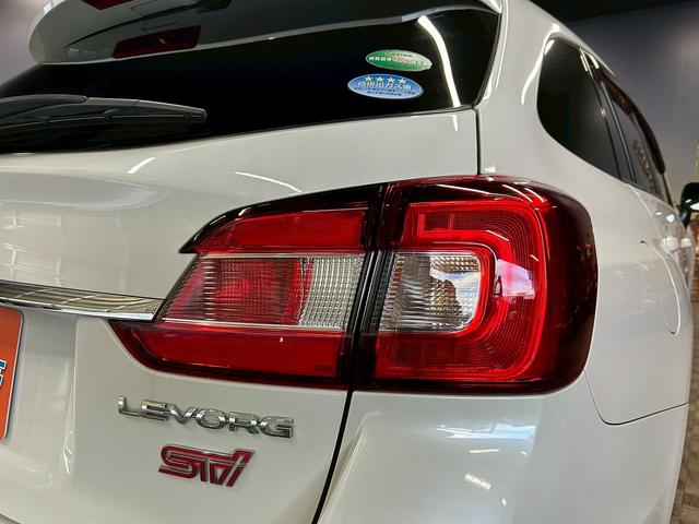 レヴォーグ １．６ＳＴＩスポーツアイサイト　アドバンスセーフティパッケージ　（禁煙車）（４ＷＤ）（赤茶本革シート）（ＳＴＩエアロ）（レーダークルーズ）（メーカーＳＤナビ）（パドルシフト）（バック＆サイドカメラ）（ＥＴＣ）（純正１８インチＡＷ）（49枚目）