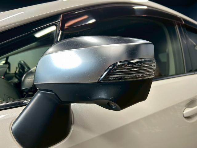 レヴォーグ １．６ＳＴＩスポーツアイサイト　アドバンスセーフティパッケージ　（禁煙車）（４ＷＤ）（赤茶本革シート）（ＳＴＩエアロ）（レーダークルーズ）（メーカーＳＤナビ）（パドルシフト）（バック＆サイドカメラ）（ＥＴＣ）（純正１８インチＡＷ）（53枚目）