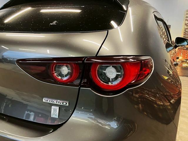 MAZDA3ファストバック XDプロアクティブ ツーリングセレクション (禁煙車)(BOSEサウンド)(レーダークルーズ)(ターボ)(アラウンドビューモニター)(ブレーキホールド)(衝突軽減ブレーキ)(ETC)(LEDヘッドライト)(純正18インチAW)(38枚目)