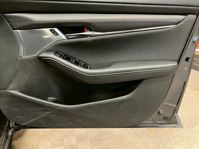 MAZDA3ファストバック XDプロアクティブ ツーリングセレクション (禁煙車)(BOSEサウンド)(レーダークルーズ)(ターボ)(アラウンドビューモニター)(ブレーキホールド)(衝突軽減ブレーキ)(ETC)(LEDヘッドライト)(純正18インチAW)(62枚目)