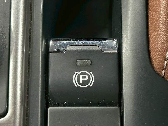 フォレスター アドバンス　（禁煙車）（後期型）（茶本革）（４ＷＤ）（ＡＬＰＩＮＥフリップダウンモニター）（ダイアトーンナビ）（アイサイト）（レーダークルーズ）（パワーシート）（シートヒーター）（ＥＴＣ）（純正１８インチＡＷ）（33枚目）