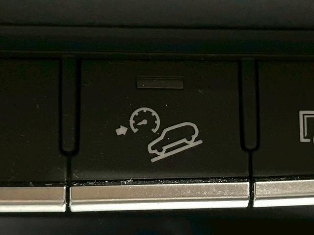 Ｑ５ ２．０ＴＦＳＩクワトロ　スポーツ　（禁煙車）（４ＷＤ）（黒本革シート）（レーダークルーズ）（パワーバックドア）（アラウンドビューモニター）（メーカーナビ）（パークアシスト）（ルーフレール）（ＥＴＣ２．０）（純正１８インチＡＷ）（35枚目）