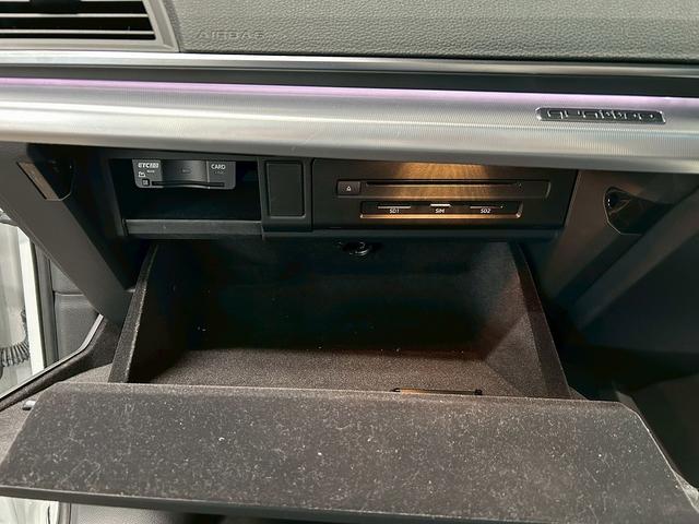 Ｑ５ ２．０ＴＦＳＩクワトロ　スポーツ　（禁煙車）（４ＷＤ）（黒本革シート）（レーダークルーズ）（パワーバックドア）（アラウンドビューモニター）（メーカーナビ）（パークアシスト）（ルーフレール）（ＥＴＣ２．０）（純正１８インチＡＷ）（40枚目）