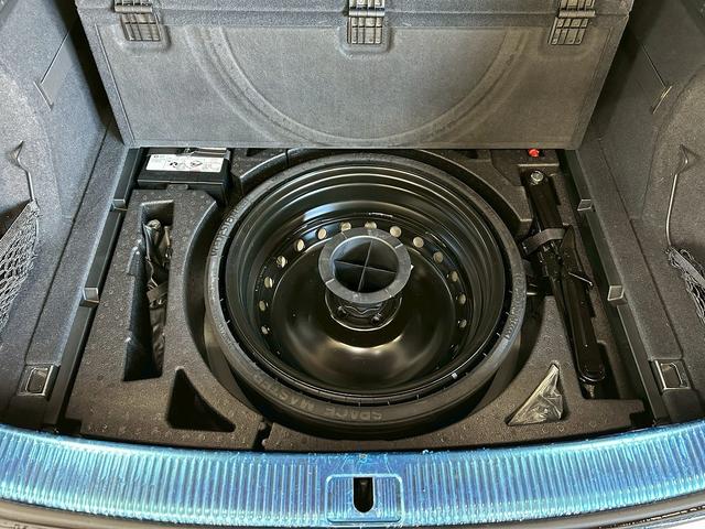 Ｑ５ ２．０ＴＦＳＩクワトロ　スポーツ　（禁煙車）（４ＷＤ）（黒本革シート）（レーダークルーズ）（パワーバックドア）（アラウンドビューモニター）（メーカーナビ）（パークアシスト）（ルーフレール）（ＥＴＣ２．０）（純正１８インチＡＷ）（47枚目）