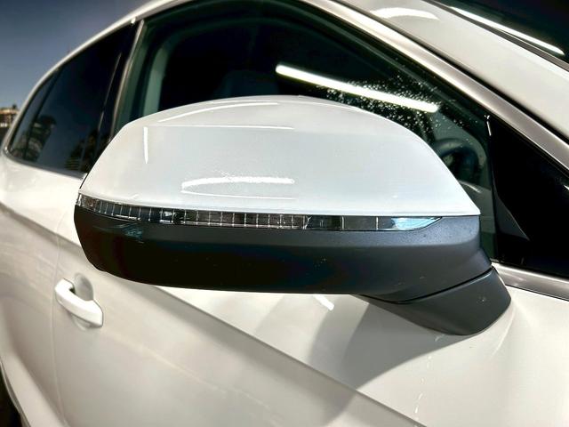 Ｑ５ ２．０ＴＦＳＩクワトロ　スポーツ　（禁煙車）（４ＷＤ）（黒本革シート）（レーダークルーズ）（パワーバックドア）（アラウンドビューモニター）（メーカーナビ）（パークアシスト）（ルーフレール）（ＥＴＣ２．０）（純正１８インチＡＷ）（61枚目）