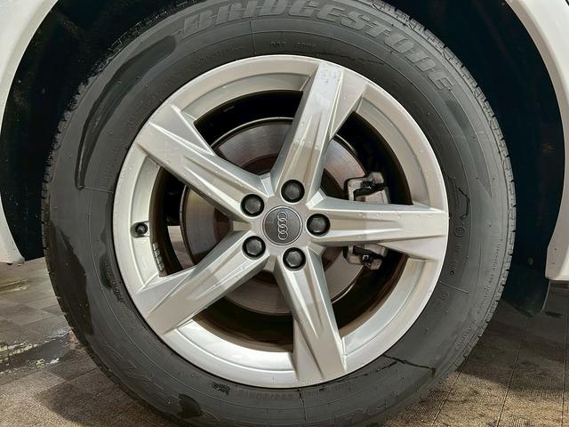 Ｑ５ ２．０ＴＦＳＩクワトロ　スポーツ　（禁煙車）（４ＷＤ）（黒本革シート）（レーダークルーズ）（パワーバックドア）（アラウンドビューモニター）（メーカーナビ）（パークアシスト）（ルーフレール）（ＥＴＣ２．０）（純正１８インチＡＷ）（62枚目）