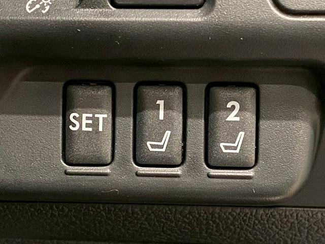 レヴォーグ １．６ＳＴＩスポーツアイサイト　（禁煙車）（赤本革）（純正ＳＤナビ）（レーダークルーズコントロール）（ＬＥＤヘッドライト）（パワーシート）（シートメモリー）（シートメモリー）（パドルシフト）（フロントフォグ）（純正１８インチＡＷ）（13枚目）