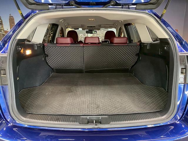 レヴォーグ １．６ＳＴＩスポーツアイサイト　（禁煙車）（赤本革）（純正ＳＤナビ）（レーダークルーズコントロール）（ＬＥＤヘッドライト）（パワーシート）（シートメモリー）（シートメモリー）（パドルシフト）（フロントフォグ）（純正１８インチＡＷ）（15枚目）