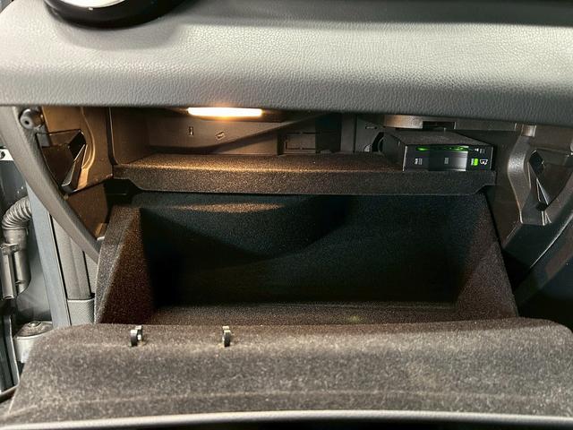 ＧＬＣ ＧＬＣ２２０ｄ　４マチック　クーペスポーツ　（禁煙車）（４ＷＤ）（メーカーＨＤＤナビ）（黒半革）（全周囲カメラ）（ルーフレール）（レーダークルーズ）（パワーバックドア）（パワーシート）（レーンアシスト）（フルセグ）（純正ＡＭＧ１９インチＡＷ）（13枚目）