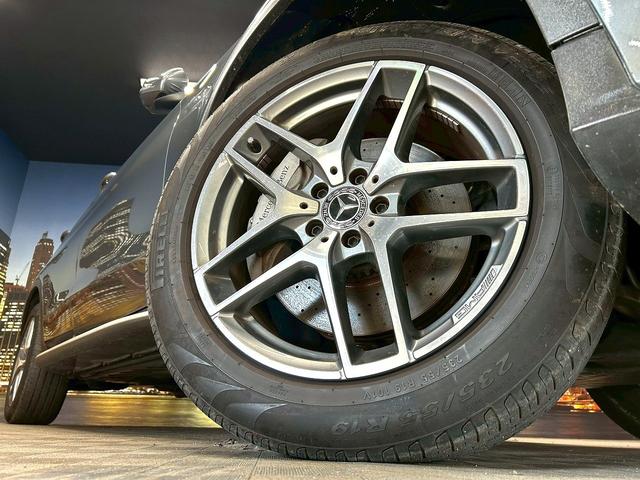 ＧＬＣ ＧＬＣ２２０ｄ　４マチック　クーペスポーツ　（禁煙車）（４ＷＤ）（メーカーＨＤＤナビ）（黒半革）（全周囲カメラ）（ルーフレール）（レーダークルーズ）（パワーバックドア）（パワーシート）（レーンアシスト）（フルセグ）（純正ＡＭＧ１９インチＡＷ）（18枚目）