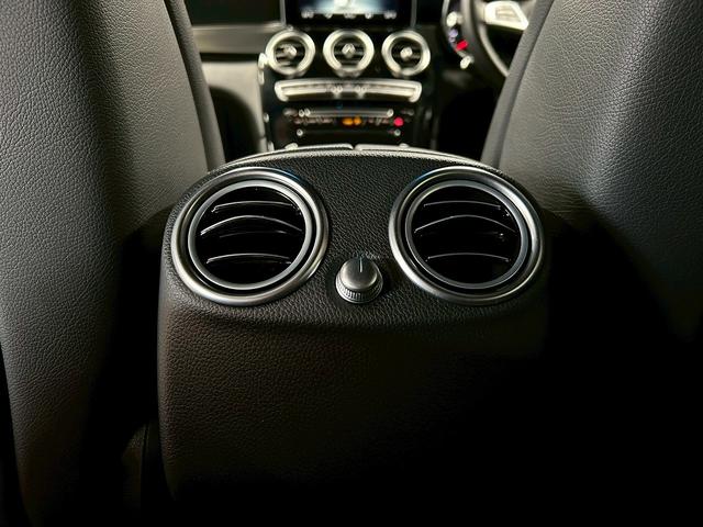 ＧＬＣ ＧＬＣ２２０ｄ　４マチック　クーペスポーツ　（禁煙車）（４ＷＤ）（メーカーＨＤＤナビ）（黒半革）（全周囲カメラ）（ルーフレール）（レーダークルーズ）（パワーバックドア）（パワーシート）（レーンアシスト）（フルセグ）（純正ＡＭＧ１９インチＡＷ）（41枚目）