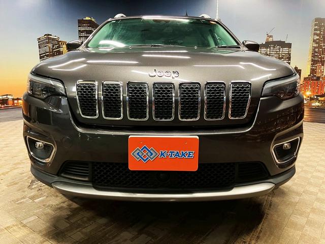 ジープ・チェロキー (禁煙車)(白本革)(メーカーナビ)(バックカメラ)(レーダークルーズ)(ルーフレール)(LEDヘッドライト)(シートヒーター&クーラー)(プッシュスタート&スマートキー)(純正18インチAW)(19枚目)