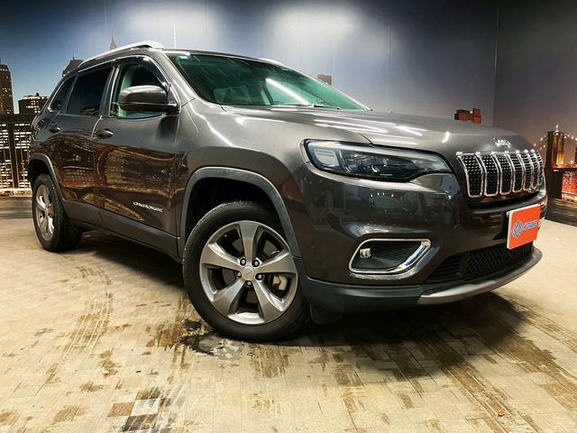 ジープ・チェロキー (禁煙車)(白本革)(メーカーナビ)(バックカメラ)(レーダークルーズ)(ルーフレール)(LEDヘッドライト)(シートヒーター&クーラー)(プッシュスタート&スマートキー)(純正18インチAW)(20枚目)