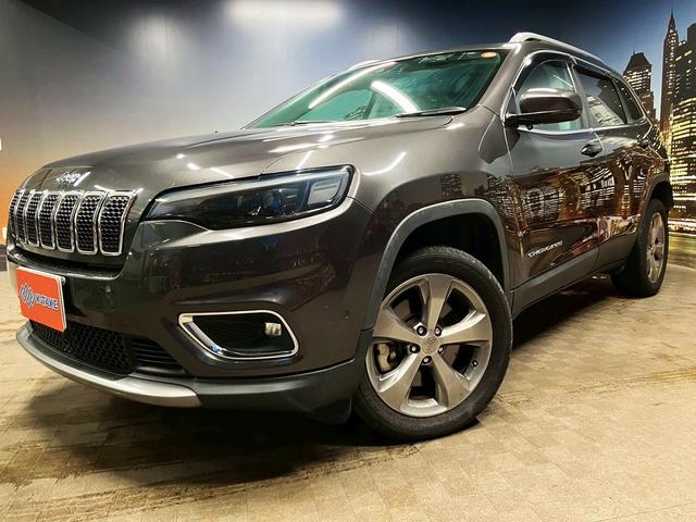 ジープ・チェロキー (禁煙車)(白本革)(メーカーナビ)(バックカメラ)(レーダークルーズ)(ルーフレール)(LEDヘッドライト)(シートヒーター&クーラー)(プッシュスタート&スマートキー)(純正18インチAW)(24枚目)