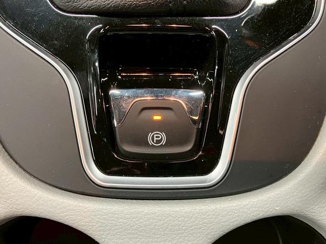 ジープ・チェロキー (禁煙車)(白本革)(メーカーナビ)(バックカメラ)(レーダークルーズ)(ルーフレール)(LEDヘッドライト)(シートヒーター&クーラー)(プッシュスタート&スマートキー)(純正18インチAW)(37枚目)