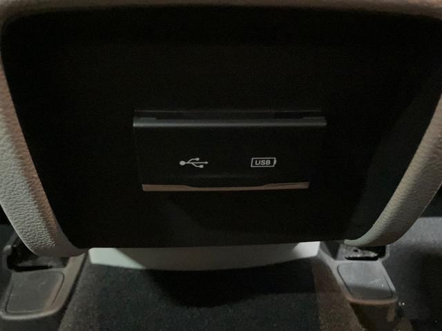 ジープ・チェロキー (禁煙車)(白本革)(メーカーナビ)(バックカメラ)(レーダークルーズ)(ルーフレール)(LEDヘッドライト)(シートヒーター&クーラー)(プッシュスタート&スマートキー)(純正18インチAW)(44枚目)